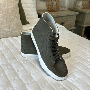 Vans Sk8 Hi Tapered Soft Green Leather shoes Size 9 Women / 7.5 Mens